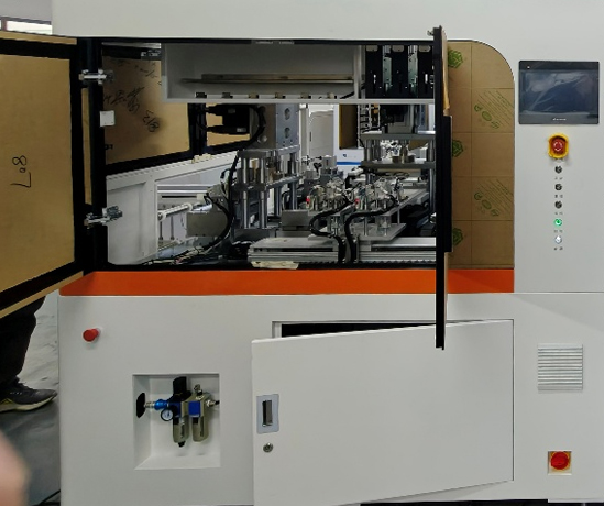 The fully automatic liquid filling and tray loading machine has obtained technology contract registration from the national science and innovation platform.